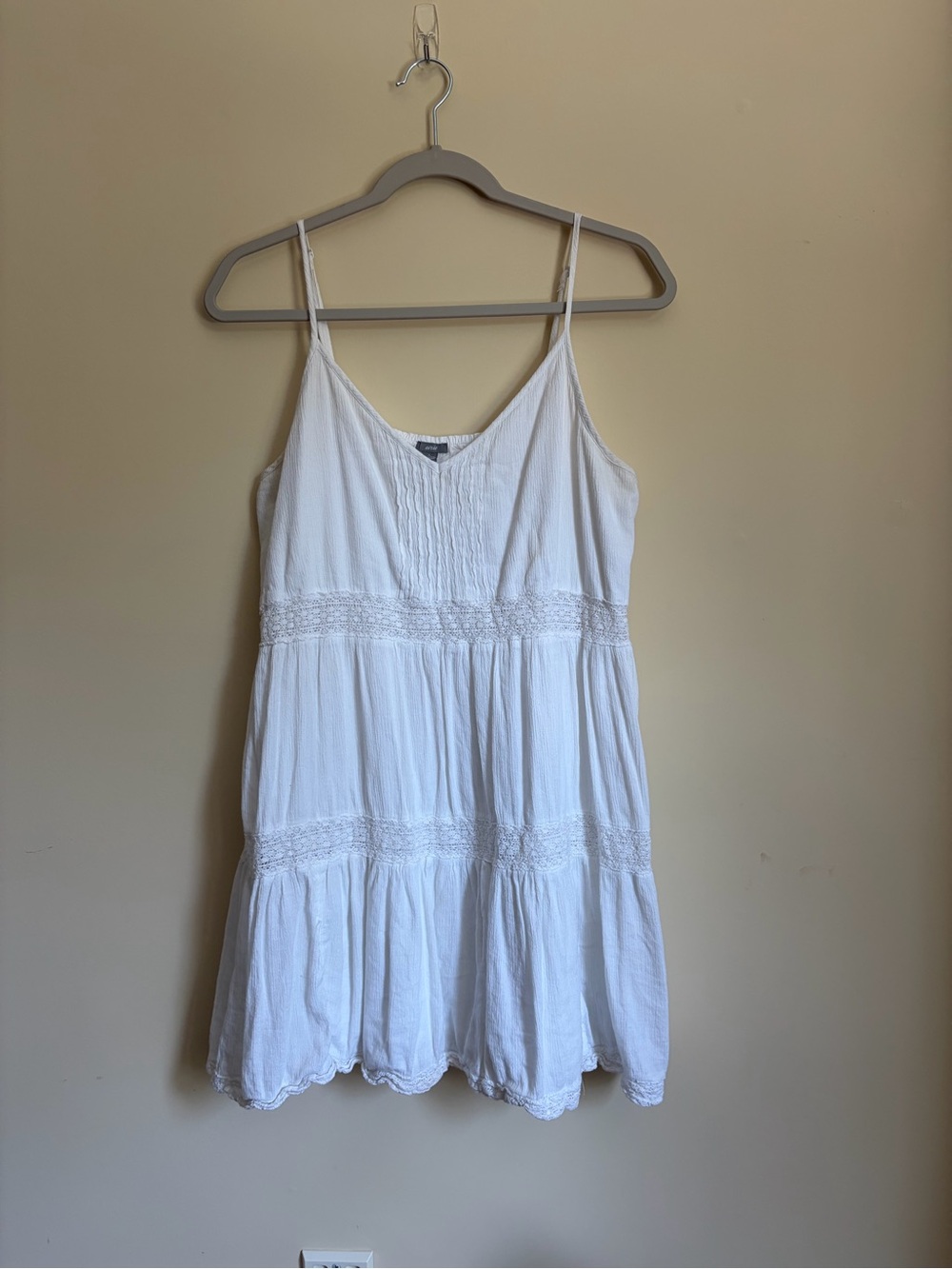 aerie White Tiered Lace Spaghetti Strap Dressy Cami